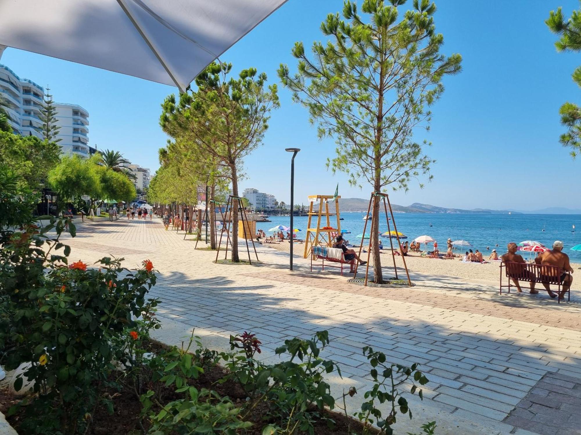 Happy Stay Eri Sarandë Exteriör bild